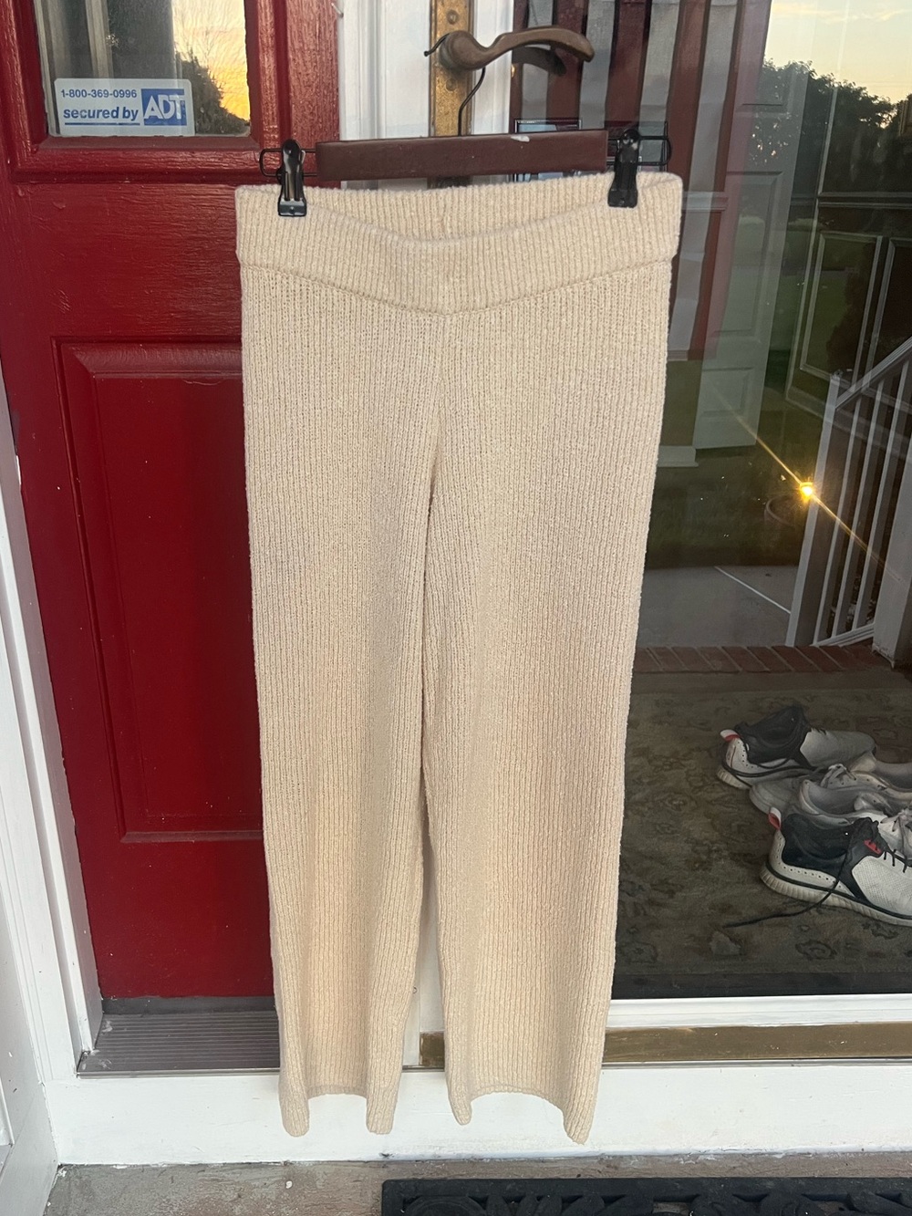 Old Navy Cream Sweatpants
